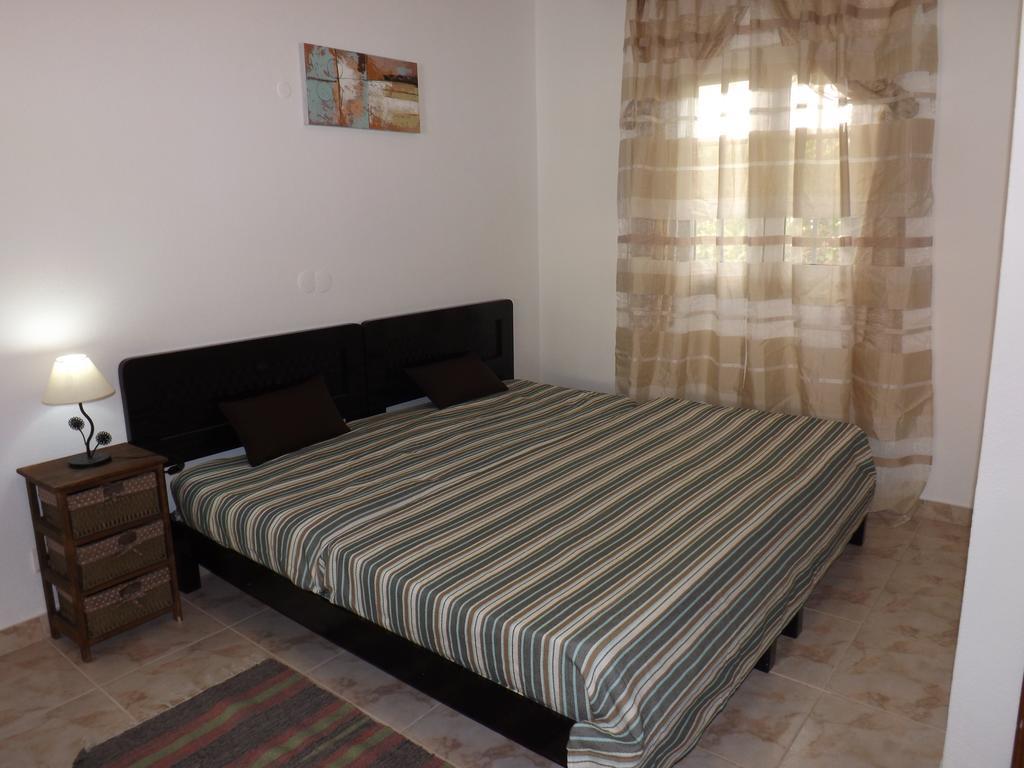 Villa Casa Pinheiromar Albufeira Habitación foto